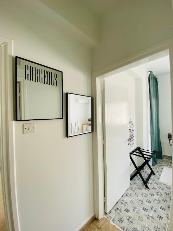 Simple One Bedroom Flat In Engomi Exteriör bild