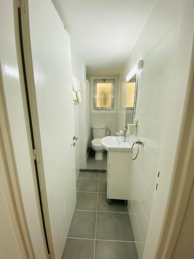 Simple One Bedroom Flat In Engomi Exteriör bild