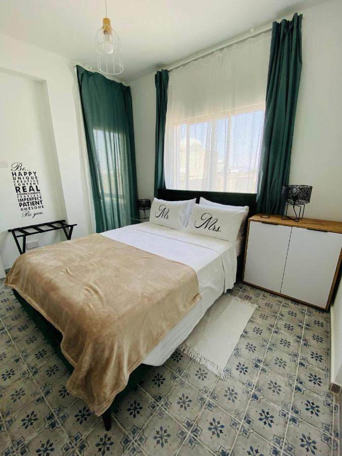 Simple One Bedroom Flat In Engomi Exteriör bild
